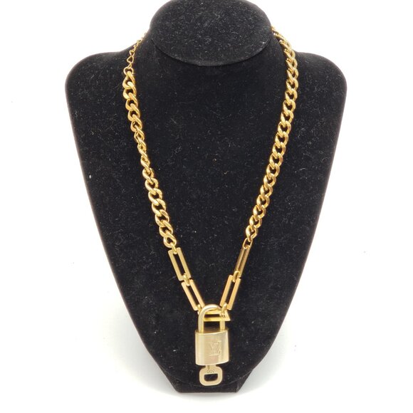 Louis Vuitton Gold Padlock W/ Unbranded Stainless Steel Gold Plated Chain - Picture 14 of 16